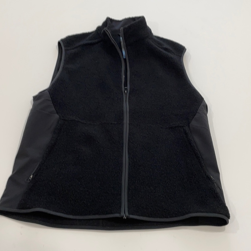 Lululemon fleece vest black SZ L